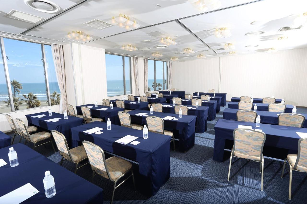 Ana Holiday Inn Resort Miyazaki By Ihg Экстерьер фото